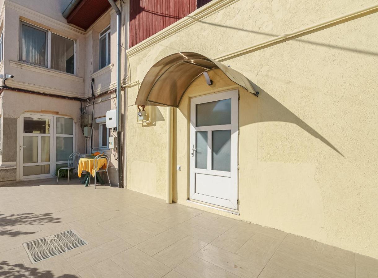 Stone Gate Apartment #3 Βουκουρέστι Εξωτερικό φωτογραφία