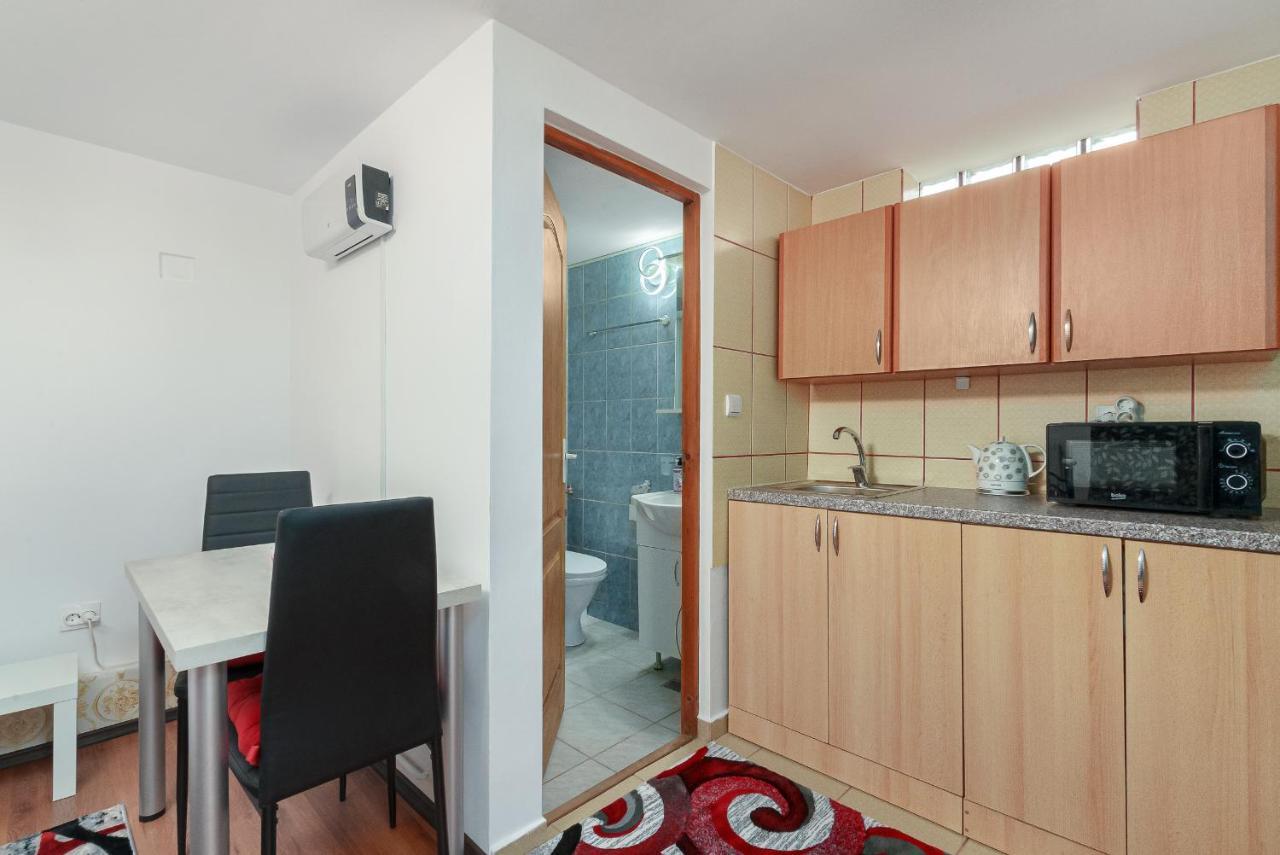 Stone Gate Apartment #3 Βουκουρέστι Εξωτερικό φωτογραφία